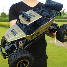 Load image into Gallery viewer, 4X4 Rock Crawler RC Car